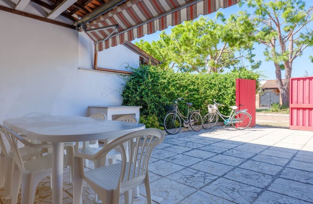 Villetta Torre dell Orso with Garden, Terrace & A/C
