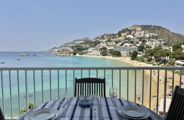 VIN. Apartment with wonderful sea views