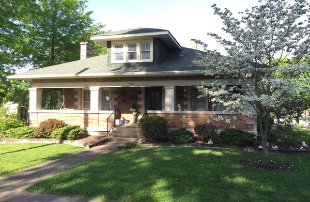Vintage 1920s Craftsman Bungalow