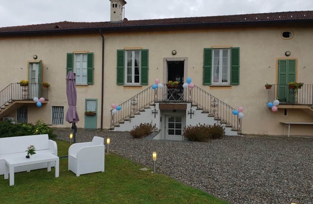 Vintage villa for eight people