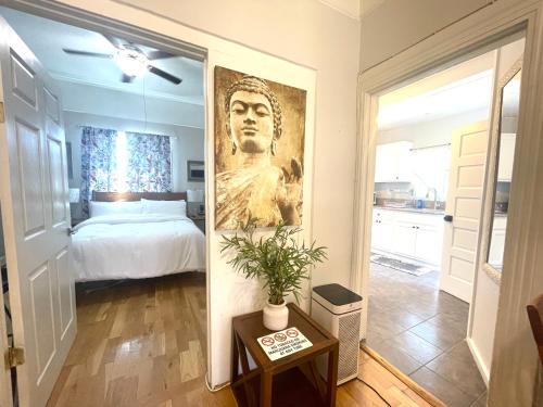 Visit Heart of LA Charming Bungalow