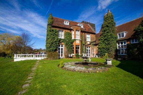 voco Letchworth Hall by IHG