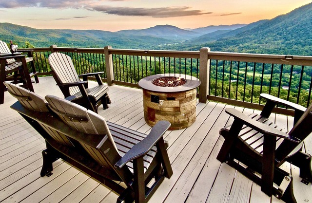 Voted "BEST VIEWS" - High Demand Area! - Surrounded by Pisgah National Forest!