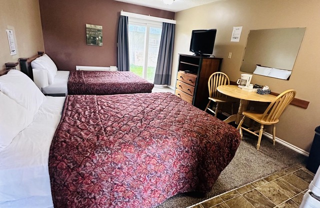 Voyageur Motel