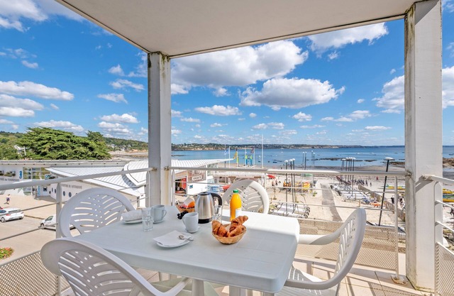 Vue sur mer | Appt + TV à 150m de la plage