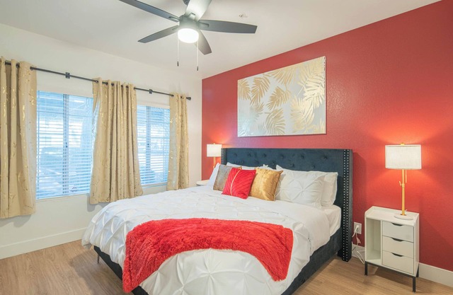 Walk to 2 Pools, BB Courts & Shopping District!
