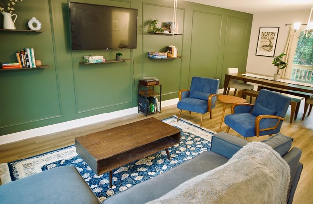 Walking distance to Downtown Southern Pines and close to Pinehurst Golf Courses.