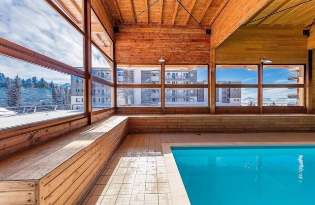 Warm and Inviting 1 Bedroom Alcove Apartment