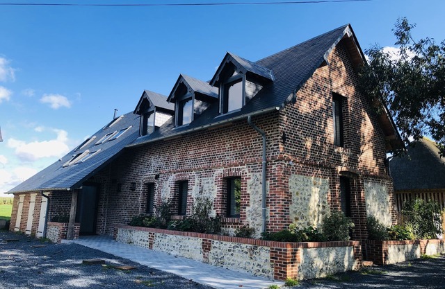 Warm and luminous cottage: La laiterie