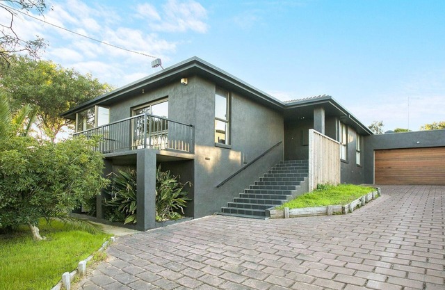 Warrina - well presented beach house