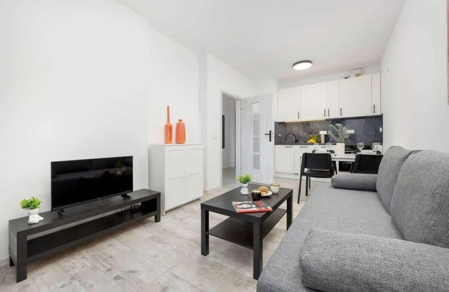 Warszawski Świt 5 | Bright Apartment | Parking