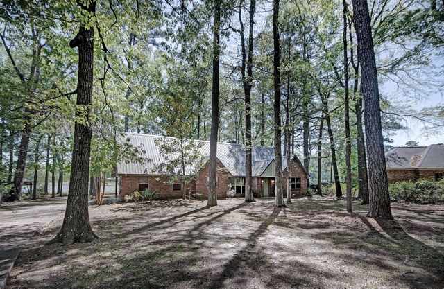 Water Access 6BR/3BA w/Porches & Room for 14