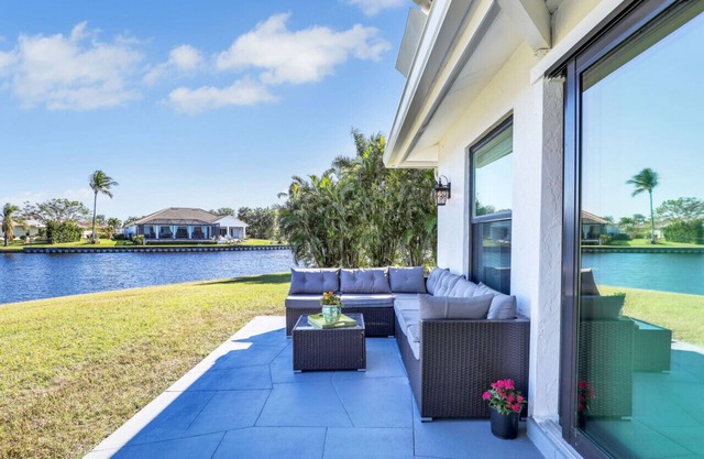 Water Front 4-Bedroom in Fort Myers