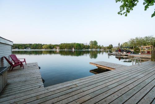 Waterfront Bliss Firepit and BBQ