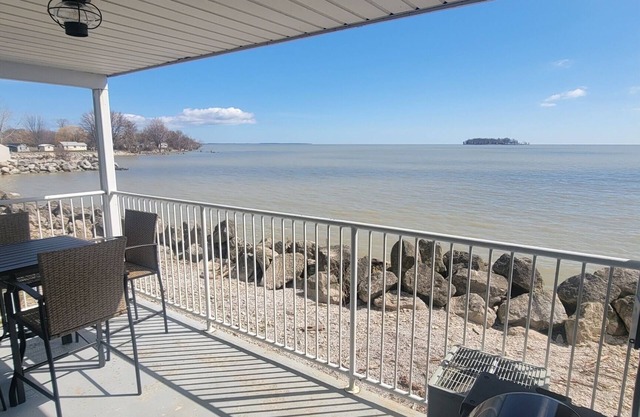 Waterfront condo on Middle Bass Island