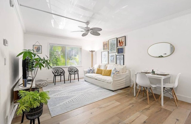 Waterfront Gem on Las Olas Isle – Near Beach