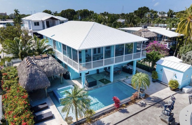 Waterfront, Heated Pool, Spa & 15k lb Boat Lift: Express access to Ocean & Bay!