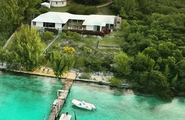 Waterfront home on the bay in secluded Whale Point! Private Dock!
