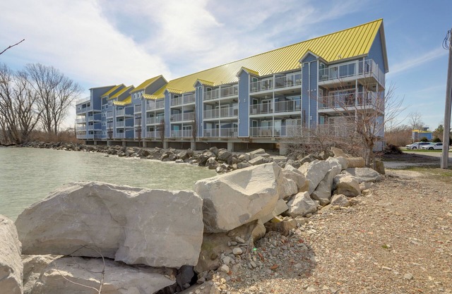 Waterfront Middle Bass Condo w/Lake Erie Views!