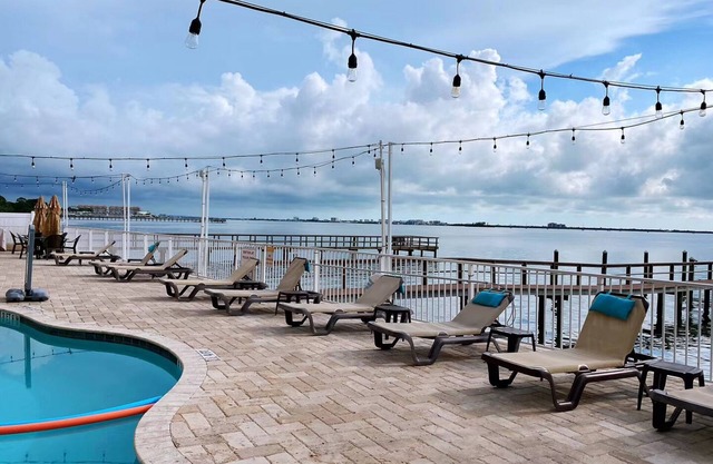 Waterfront Resort 1Bed/2Baths Condo/Beaches Sunset/Free Bikes