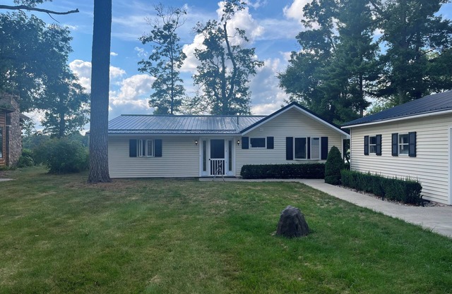 Waterfront Retreat on Croton Pond! Big Dock, Patio, Views & More!