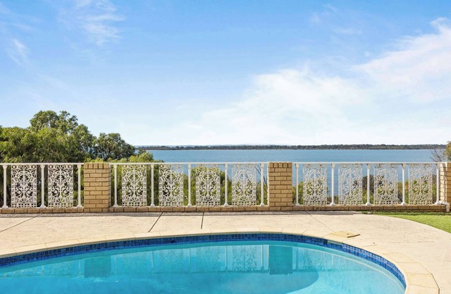 Waterfront Wonder in Dawesville
