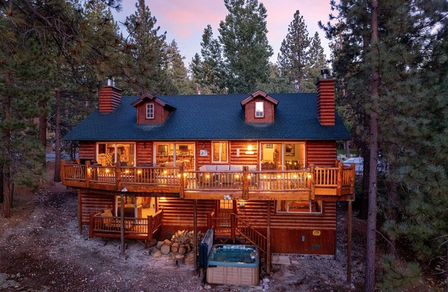 Waterview Lodge. New Addition. Spa. Lake views.
