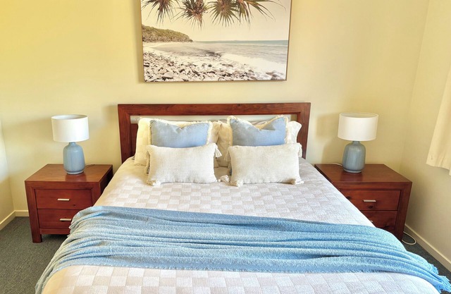 Waves & Whispers at Normanville. Beachside home.