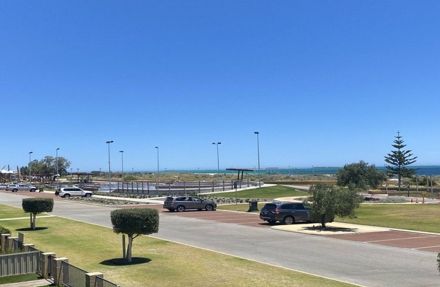 Welcome to Bay Dreamer, Unit 8 Seafront Estate, located within a stunning complex right i