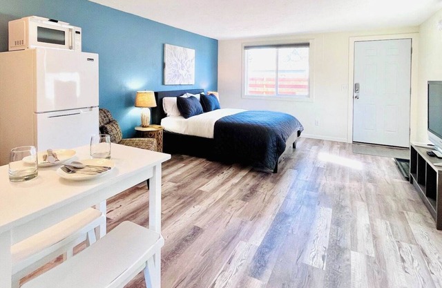Welcome to Big Sky 2 - Adorable Midtown Studio