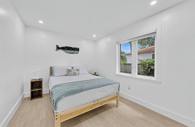 Welcome to Paradise! Secluded 4 bed, 3bath, pool.