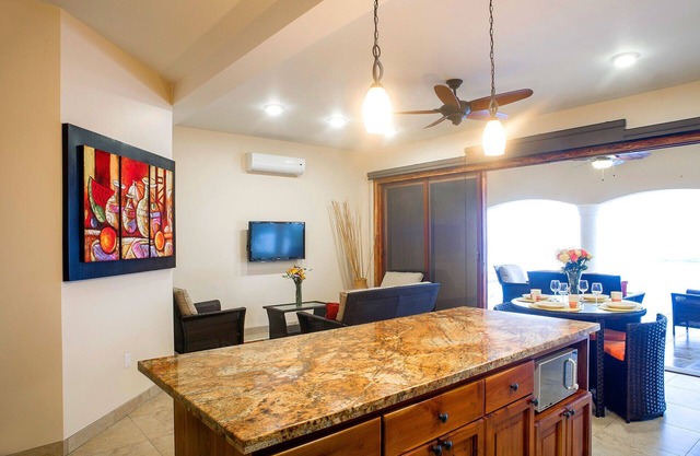 Welcome To Sunrise Villa! Get Ready For An Unforgettable Beach Vacation!
