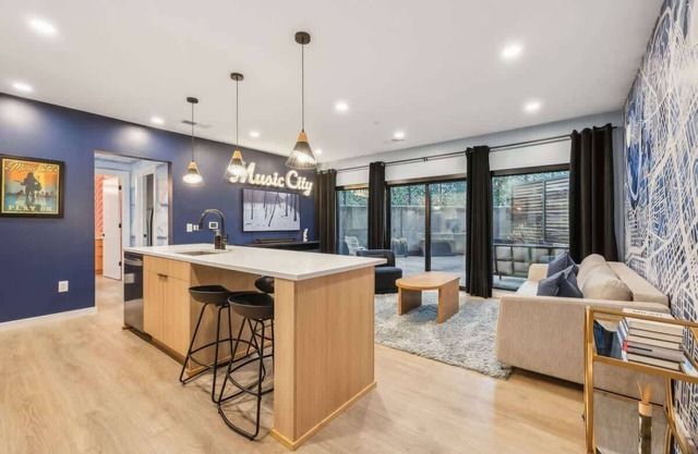 Welcome to The Skyline Condo