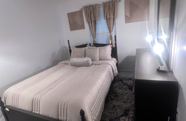 Welcoming 3-bedroom townhome with AC in Waldorf