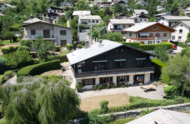 Welcoming chalet for 10/12 people in a quiet area close to the town center