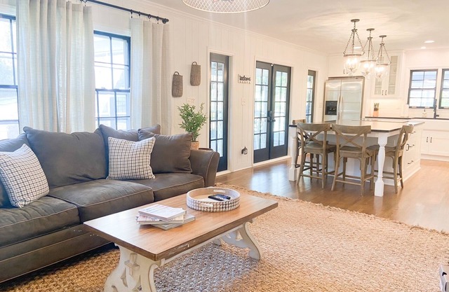 Well-Appointed South CLT Ranch - Chef's Kitchen/King En Suite/Gas Fire Pit