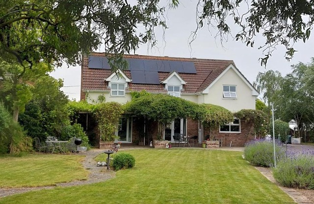 Westwood Lodge B & B Boston