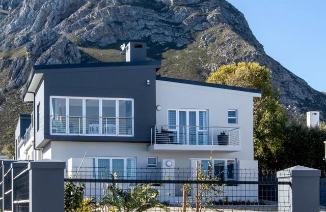 Whale Coast Ocean Villa