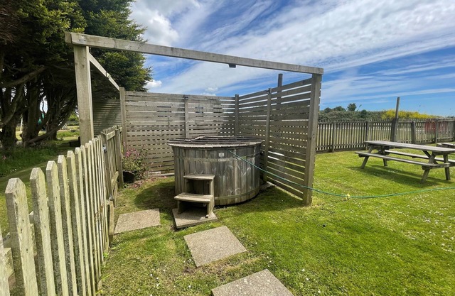Wheal Frances - a lodge that sleeps 8 guests in 4 bedrooms
