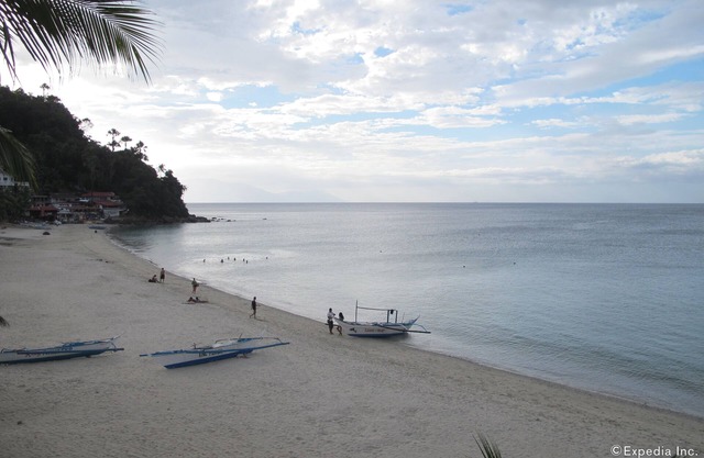 White Beach Hotel Puerto Galera powered by Cocotel