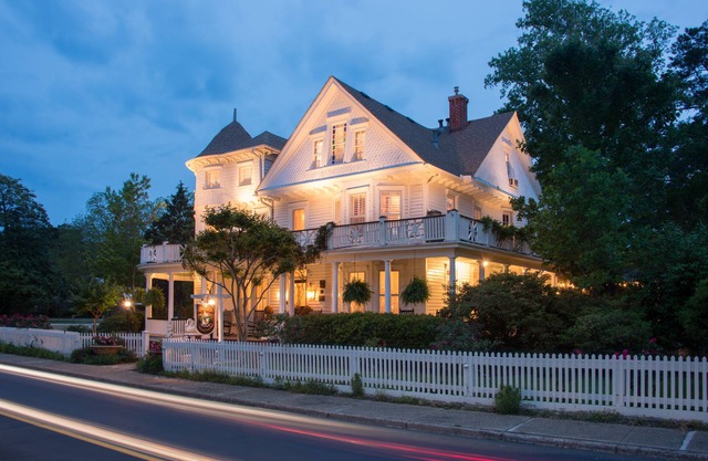 White Doe Inn