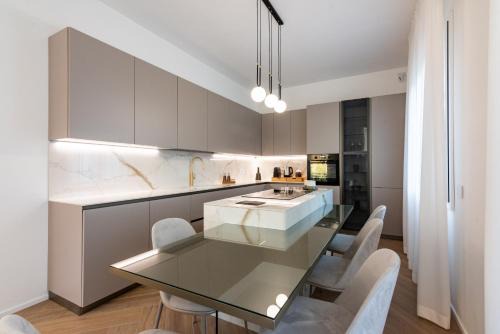 White House Villa con posti auto Milano