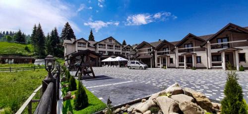 Whiteberry hotel