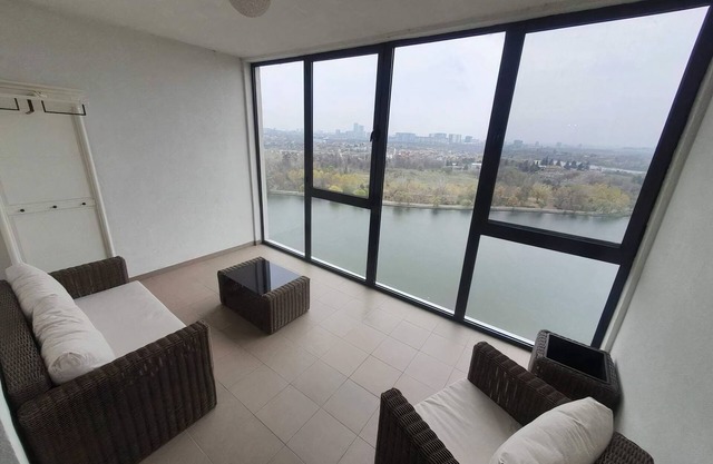 Whole apartment with lake view, parks. 4 persons