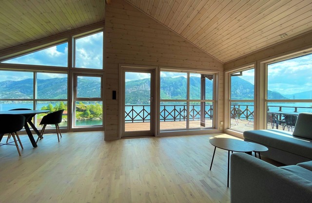 Whole house/Fjord view/Near the Pulpit