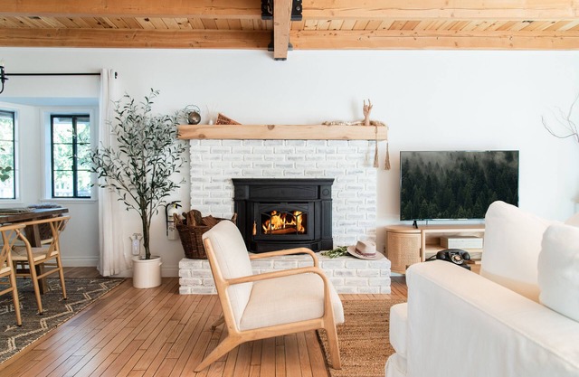 Wild Olive Lodge ° Serene Getaway w/Movie Room + Hot Tub + EV charger + more!