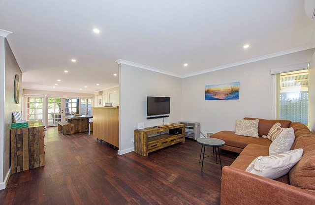 Willmott Beach House – Family-Friendly Escape