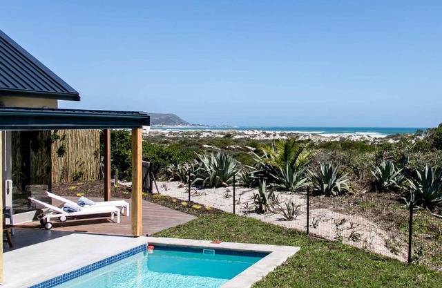 Willow Beach House - with backup power
