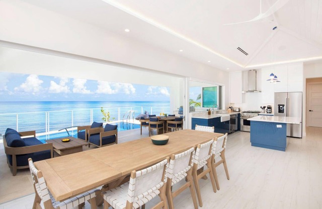 Willow Beach: Private Pool with Backyard Snorkeling!