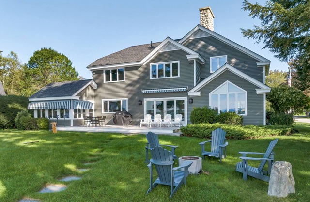Winnipesaukee Waterfront home on Melvin Bay